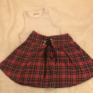 plaid pink and black lace up pleated skirt.